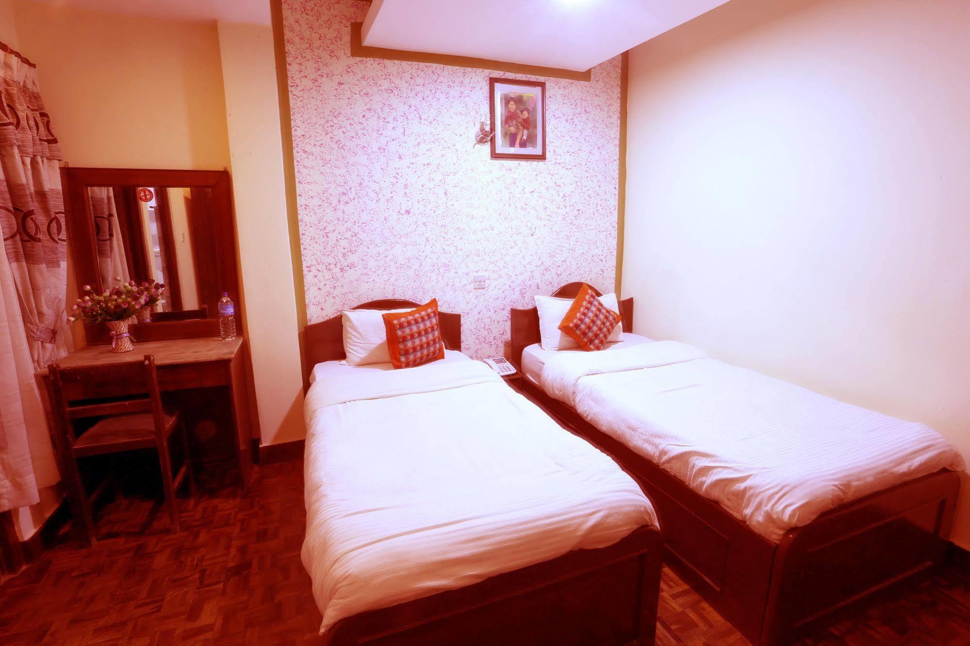 Oyo 153 Aster Hotel Nepal Kathmandu Exterior photo